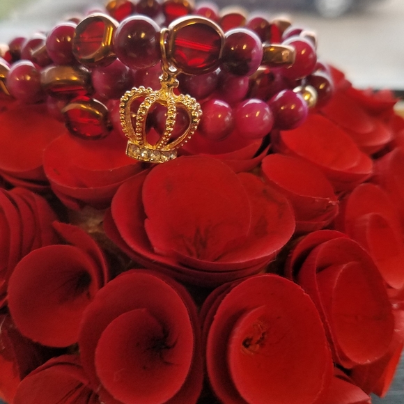 Bracelets - Picture 2 of 6